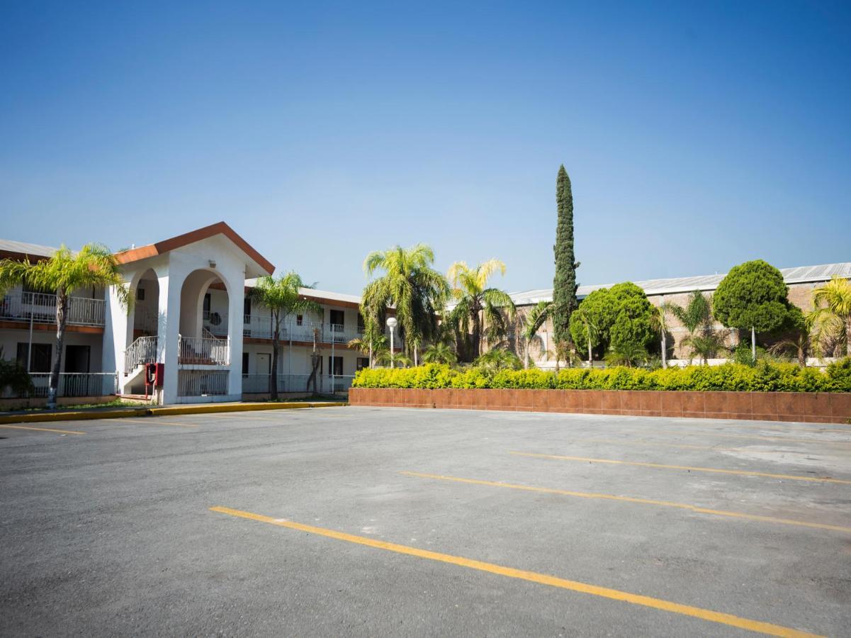Capital O 88 Inn San Nicolás de los Garzas Extérieur photo